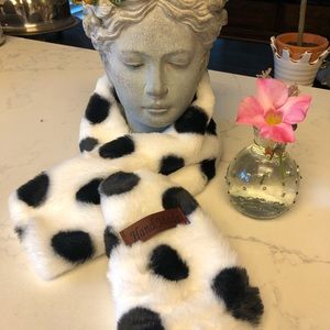 Super soft black and white polka dot faux fur scarf.  ADORABLE! NEW! $4.99 ship!
